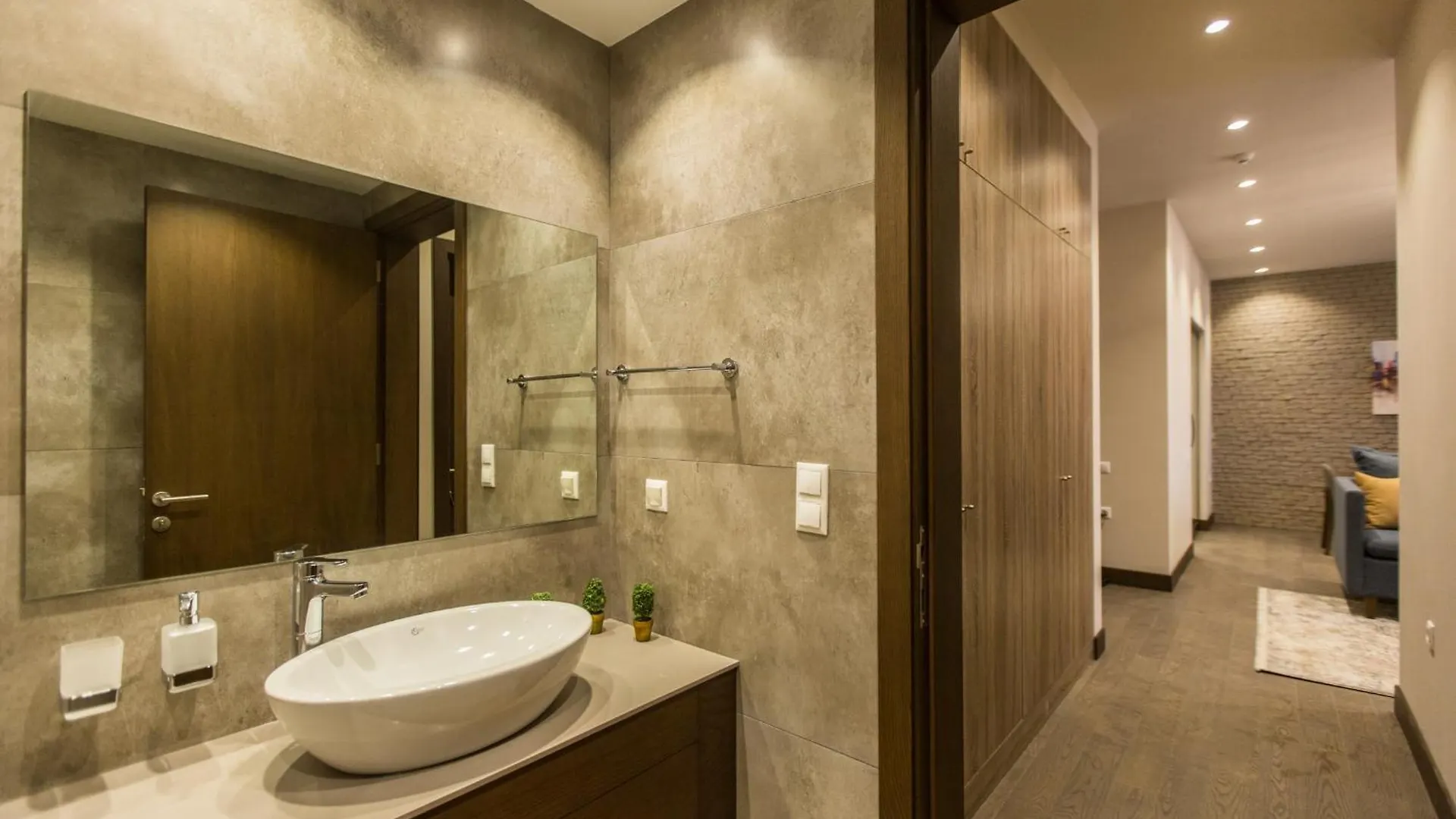 Luxurious Central Apartment Baku 0*,